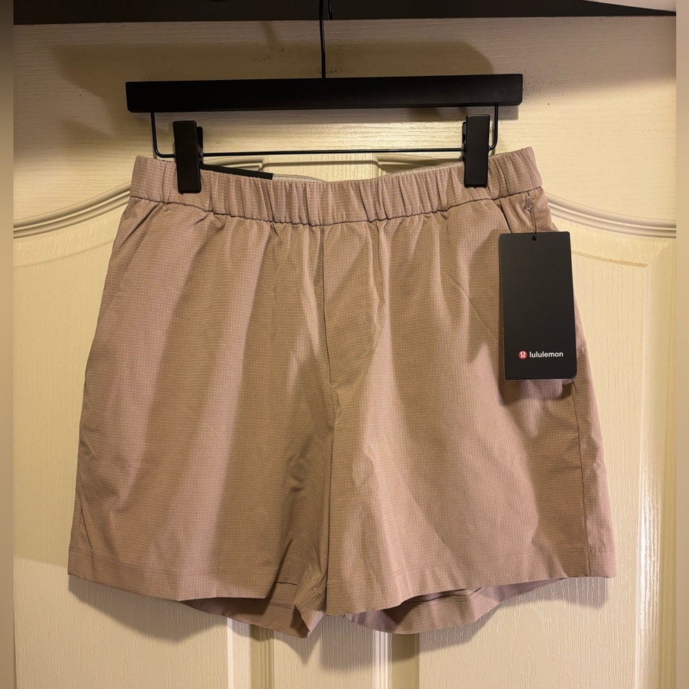 Lululemon Men’s “ABC” Pull-On Short 5” Inseam (M) WOVENAIR NEW FOR SPRING SUMMER - Picture 4 of 9